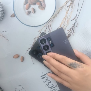 เครื่องเล่นเกม โทรศัพท์มือถือ แอนดรอยด์ สมาร์ทโฟน โทรศัพท์มือถือหน้าจอใหญ่ - Product Image 1