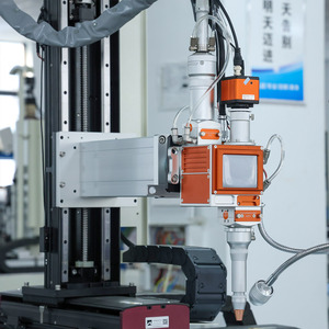 HAIYI Nouvelle machine de soudage laser à fibre automatique portable de type bureau avec capteur de précision, équipement industriel de jonction de métaux - Product Image 5