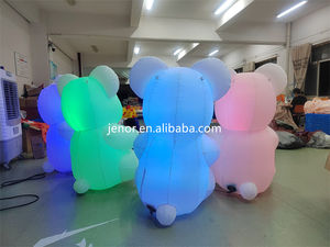 Simpatico modello di orsetto gommoso gonfiabile con luce a LED per decorazioni natalizie - Product Image 4