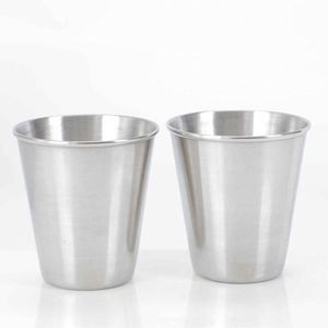 Moderna Taza de Cerveza de Acero Inoxidable con Aislamiento al Vacío para Viajar - Product Image 1