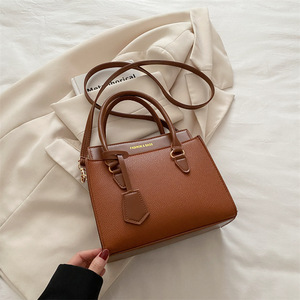 <span class=keywords><strong>Sac</strong></span> <span class=keywords><strong>à</strong></span> <span class=keywords><strong>main</strong></span> texturé grande capacité, couleur contrastante, simple, porté épaule ou en bandoulière, <span class=keywords><strong>sac</strong></span> carré tendance, nouvelle collection été - Product Image 6