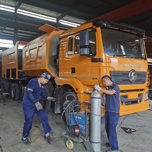 Camion intégré pour la distribution d'asphalte et le répandage d'agrégats, pulvérisateur de <span class=keywords><strong>bitume</strong></span> et répandeur de gravillons - Product Image 3