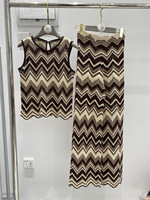 Ensemble d'été vintage en maille chevron écologique pour femme : débardeur sans manches à col licou et pantalon taille haute à jambes larges – Vente en gros