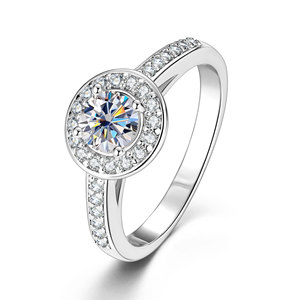 Anillos de Moissanita con Certificado GRA, Corte Redondo, Color D, VVS1, 0.5ct, con Halo y Piedras Laterales de Circonita Cúbica, Cobre con Baño de Oro de 14K, Joyería para Mujer - Product Image 1