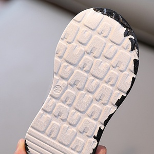 Scarpe Sportive per Bambini Primavera-Autunno, Suola in Gomma Morbida di Alta Qualità, Traspiranti in PU e Rete, Stile Classico - Product Image 6