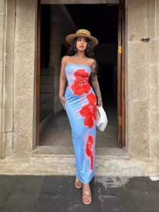 I-0613 Vêtements pour Femme Robe Tube Élégante Sexy et Mince d'Été à Épaules Dénudées Style Urbain à Imprimé Floral - Product Image 5