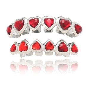 Joyería al por mayor para Halloween: Grillz de Hip Hop de latón chapado en oro y plata con seis circonitas rojas en forma de corazón - Product Image 1