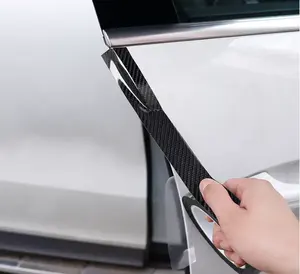 कार स्टिकर 5D कार्बन फाइबर रबर स्टाइलिंग दरवाजा देहली रक्षक किआ के लिए माल टोयोटा बीएमडब्ल्यू ऑडी माज़दा फोर्ड हुंडई सामान