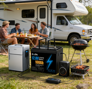 Batería LiFePO4 de 12V 100Ah Recargable para RV, Embarcaciones, Carritos de Golf, Sillas de Ruedas, Fregadoras de Pisos con Protección IP65 a Prueba de Agua - Product Image 3