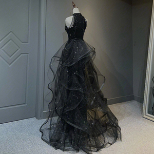 Vestido de Novia Borgoña con Lentejuelas, Cuello Halter, Largo hasta el Suelo, Corte en A, con Malla Superpuesta, para Fiesta Formal o Banquete - Product Image 4