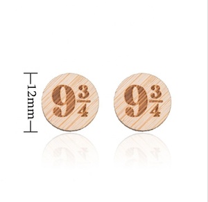 VANFI Boucles d'oreilles en bois à la mode avec cœur d'animal et numéro Boucles d'oreilles en acier inoxydable à la mode pour cadeaux - Product Image 6