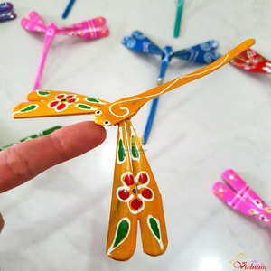 Juguete de equilibrio y decoración para el hogar de bambú hecho a mano y ecológico con forma de libélula, hecho en Vietnam - Product Image 3