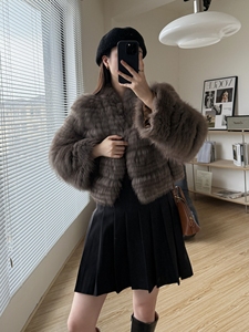 Manteau court doux et tendance en fausse fourrure, avec garniture en fourrure de renard importée, pour femme, idéal pour l'extérieur - Product Image 2