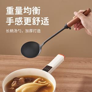 Espátula de hierro fundido Aca con mango de madera, resistente al calor y duradera para cocinar en wok. - Product Image 5