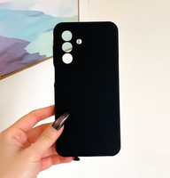 Coque de téléphone en silicone fabriquée en France pour smartphones Android, fine, avec bobine de charge magnétique sans fil et ports découpés avec précision