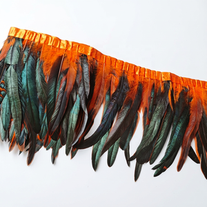 Plumas de Gallo Teñidas al por Mayor de 25-30 cm, Adorno de Plumas, Flecos Hechos <span class=keywords><strong>a</strong></span> Mano para Disfraces, Fiestas, Carnaval - Product Image 1