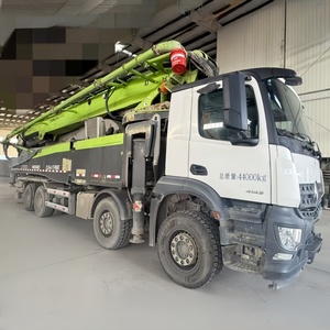 Pompe à béton hydraulique d'occasion économique de 62 m avec capacité de pompage de 180 m³/h et châssis BENZ - Product Image 3