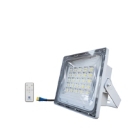 Lampu Sorot Tenaga Surya 65W LED IP65 dengan Baterai LiFePO4 45Ah, Sudut Sinar Bat Wing, Penerangan Stadion Olahraga