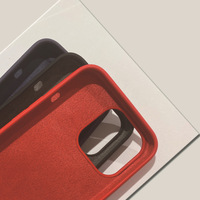 Coque de téléphone en silicone liquide en gros pour iPhone 16, coque de téléphone en silicone liquide microfibre pour iPhone 17 Pro Max 16 15 14