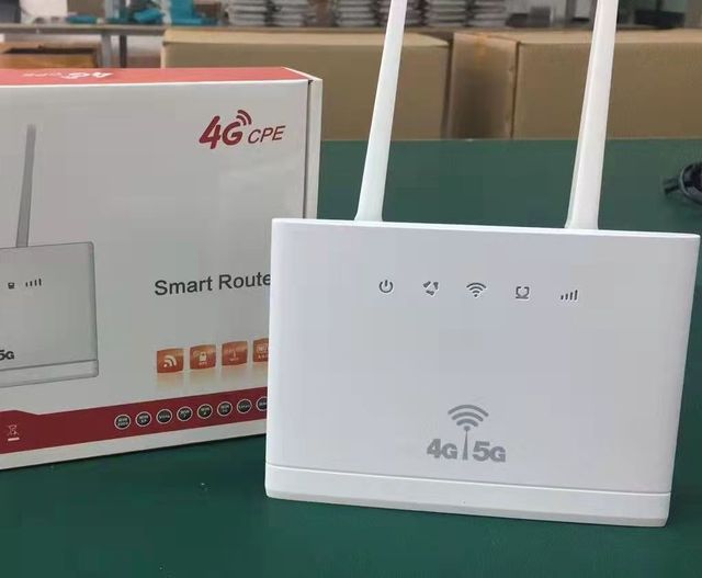 China Supplier 4G LTE Wireless CPE with Firewall VPN WEP QoS Dual-Band 2.4GHz/5GHz 300Mbps 3 LAN Ports
