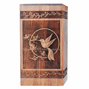 Urnes en bois professionnelles adultes de cendres humaines soutenant des urnes en bois personnalisées - Product Image 1