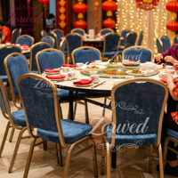 Chaise de banquet de luxe à cadre doré, durable, empilable, avec revêtement en velours bleu, design moderne, pour événements de mariage, location et affaires