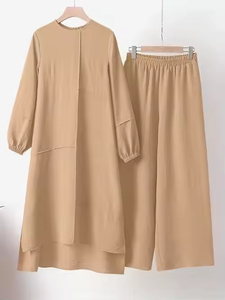 Ropa deportiva urbana de dos piezas para mujeres musulmanas, camisa elegante con mangas abullonadas, pantalones anchos a la moda. - Product Image 2