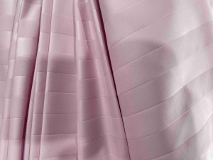 공장 아울렛 사용자 정의 침대 시트 소재 100% 폴리 에스터 고밀도 스트라이프 호텔 패브릭 롤 침구 세트 - Product Image 2