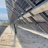 Système de suivi solaire automatique et efficace à axe unique avec entraînement de rotation et contrôle intelligent par IA pour structure de suivi de panneaux photovoltaïques