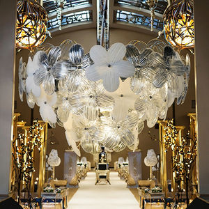 LEDA Latest Modern Wedding <b>Ceiling</b> Decoration Flower-Shaped Hanging LED Acrylic Chandelier for Wedding Activities - Product Image 1