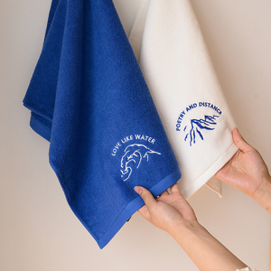 L'asciugamano blu ricamato con logo personalizzato in cotone 100% per il regalo può essere personalizzato - Product Image 4