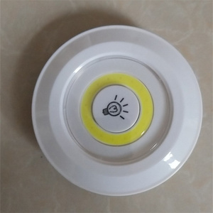 China Fornecedor Armário por atacado com controle remoto sem fio LED Puck lâmpada sob o armário de cozinha temporizador luz noturna - Product Image 3
