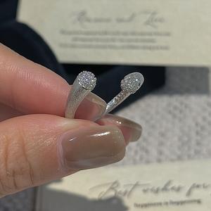 Anillo de Plata de Ley 925 de Lujo con Textura Cepillada Simple, Incrustaciones de Circonita, Diseño Retro Personalizado, Talla Única, Joyería de Plata al por Mayor - Product Image 4