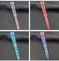 Couteau pliant d'entraînement papillon pas cher en acier inoxydable 3Cr13 non affûté pour le jeu CSGO, le camping et l'usage DIY, OEM disponible