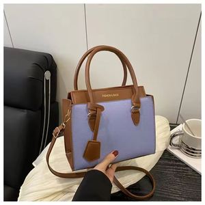 Bolsos de mano de lujo para mujer, impermeables, de piel sintética, de diseño. - Product Image 6
