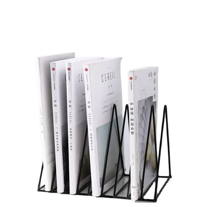 간단한 책과 신문 선반 삼각형 책꽂이 철제 아트 작은 책장 탁상용 장식 보관 선반