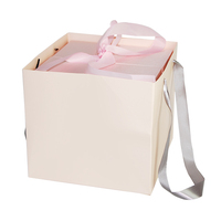 Boîte de fleurs conservées avec logo personnalisé fait à la main 2mm d'épaisseur UV avantage feuille vêtements sous-vêtements chaussettes fourrure produits promotionnels populaires