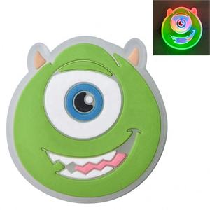Nouveau produit cartoon <span class=keywords><strong>shrek</strong></span> charms de chaussures breloques led breloques sheo lumineuses personnalisées avec interrupteur - Product Image 4