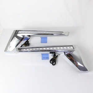 丰田陆地巡洋舰LC200 2016-2020的新车风格镀铬前格栅LED动态转向信号灯日间行车灯- - Product Image 3