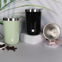Mug à café auto-mélangeur électrique 350 ml noir brillant avec logo personnalisé Emerit 2026, intérieur en acier inoxydable, agitateur de boisson
