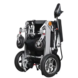 Fauteuil roulant électrique intelligent à quatre roues avec batterie au lithium Fauteuil roulant électrique automatique pliant léger pour personnes âgées