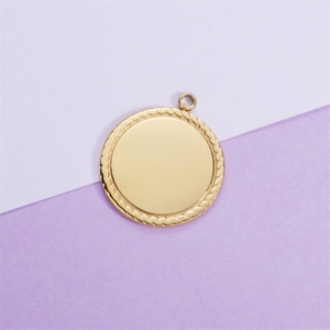 Offre Spéciale – Breloques Pendentifs Ronds Lisses en Acier Inoxydable Poli Miroir avec Logo Gravé au Laser, Motif Géométrique Dentelle, Accessoires de Bijouterie - Product Image 4
