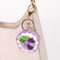 Porte-clés en fil crocheté fait main, motif gâteau, pain, dessert, breloque alimentaire tricotée, pendentif de sac, accessoire de sac à main pour usage quotidien et fêtes