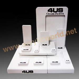 Support de Présentation de Montres en Gros pour Comptoir avec Anneaux en C, Présentoir à Montres Personnalisable en Acrylique Transparent avec Logo pour Magasins de Montres - Product Image 6