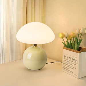 Lampe de chevet à LED, avec abat-jour en forme de champignon blanc crème et socle en céramique, disponible en 3 couleurs - Product Image 6