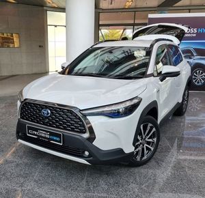 <span class=keywords><strong>Toyota</strong></span> <span class=keywords><strong>Corolla</strong></span> Cross <span class=keywords><strong>Hybrid</strong></span> XSE SUV Usata 2024 - Product Image 1
