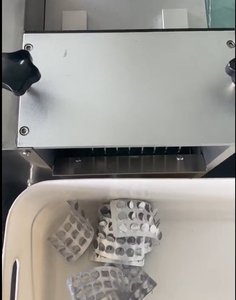 Máquina Desempaquetadora de Escritorio Pequeña, Máquina Automática para Desempaquetar Cápsulas y Tabletas en Blister - Product Image 4