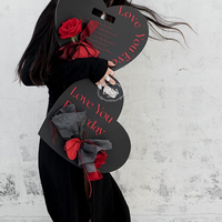 Sac cadeau en carton en forme de cœur pour arrangements floraux, idéal pour la Saint-Valentin, la Fête des Mères, l'emballage d'artisanat et de bougies - Vente en gros