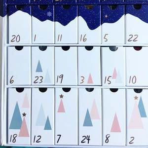 Calendario de Adviento de Navidad Cartón marrón oscuro Juego corrugado Juguete Letras en inglés Tarjeta de ortografía Cajas - Product Image 4