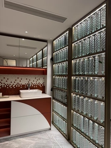 Écran de protection de la vie privée et séparateur de pièce avec grille en acier au carbone découpée au laser, design Art Déco, finition rouge rouillé, construction durable - Product Image 4